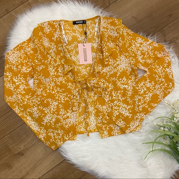 MISGUIDED Frill Hem Tie Front Blouse - Picture 5 of 9